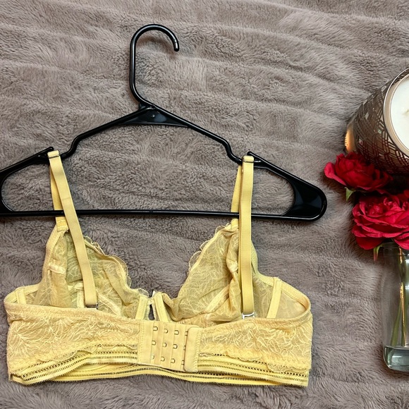 36D yellow lace unlined bra la vie en rose - Picture 2 of 4